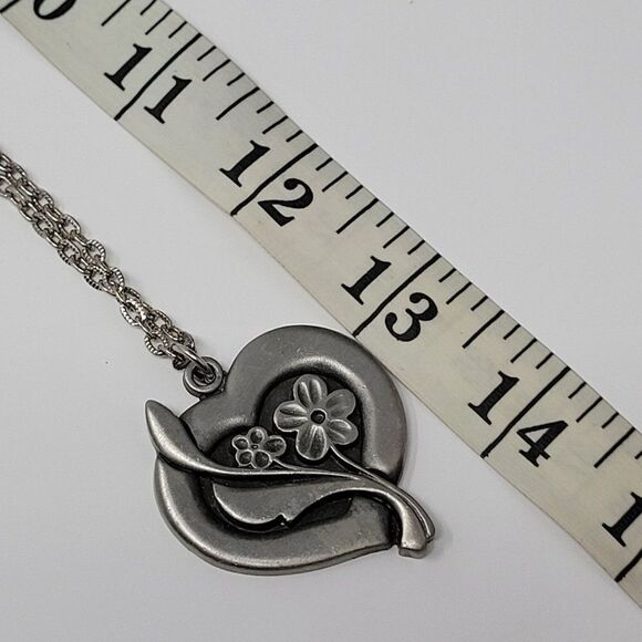 Vintage Signed R. Tennesmed Sweden Pewter Necklace Carved Heart Flower Pendant - Picture 5 of 14
